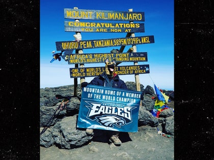 0226-eagles-flag-mount-kilimanjaro-summit-sign-instagram-01