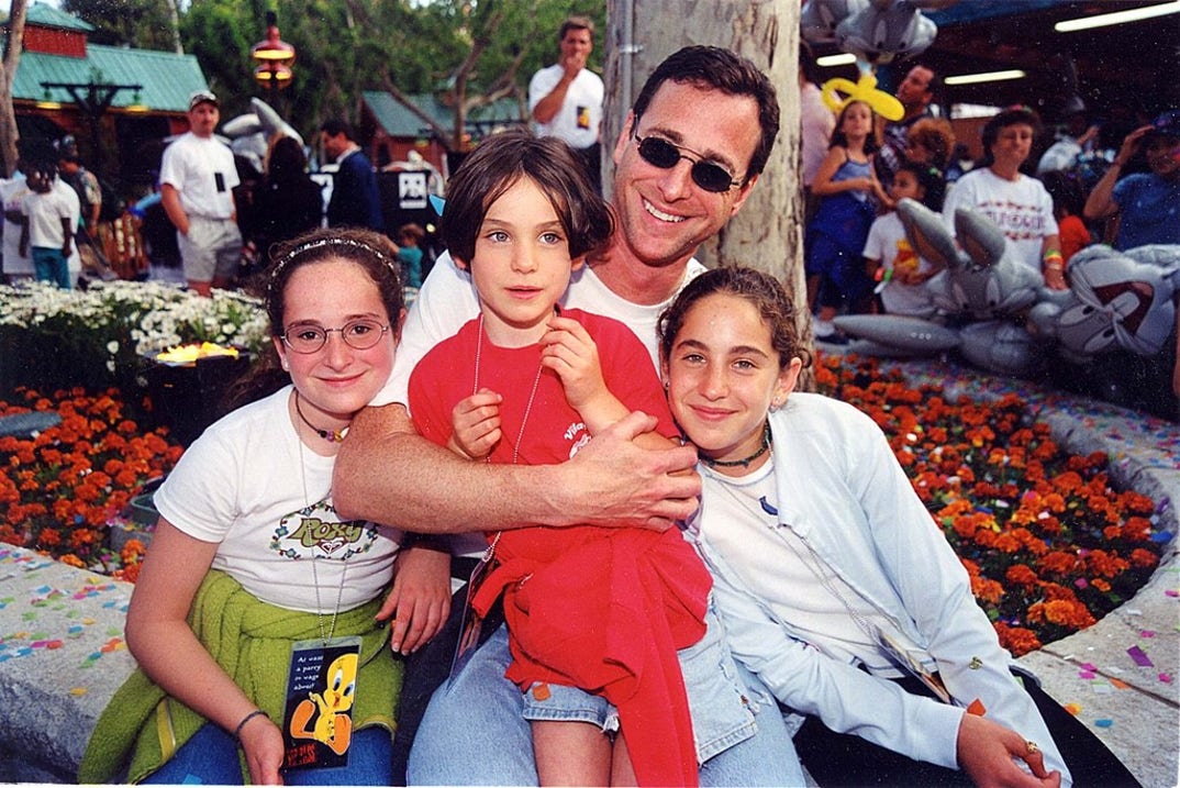 1999: Bob Saget and his family during the Comic Relief at Six Flags Magic Mountain.