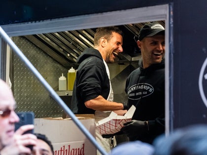 Bradley Cooper Cooking Food Truck photos 7