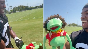 raiders patrick mahomes puppet