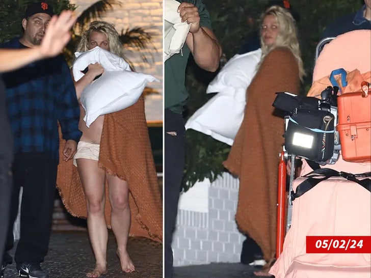 Britney Spears side by side date swipe