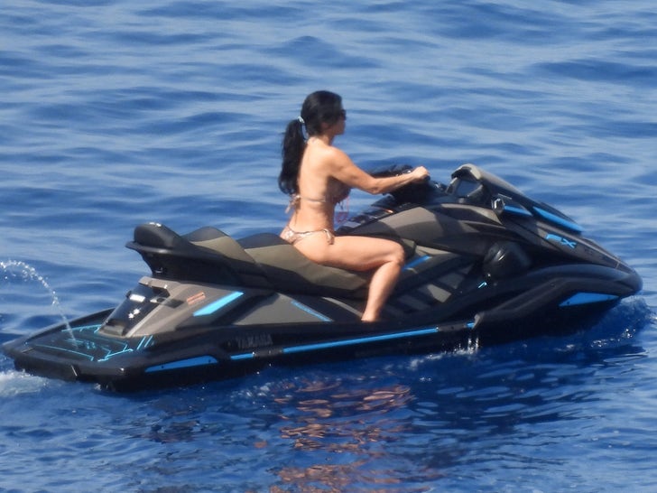 0628-Jeff-Bezos-Kim-Kardashian-Yacht-Jet-Ski-Vacation-photos-PRIMARY-3