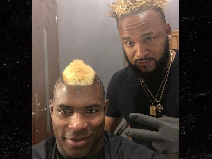 Yasiel Puig Busts Out Blue Hair for World Series :: 1024-yasiel-puig-blue-hair-getty-sub-1