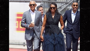 Obamas arriving for daughter's graduation at USC