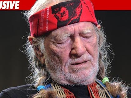 0708_Willie_Nelson_getty_ex