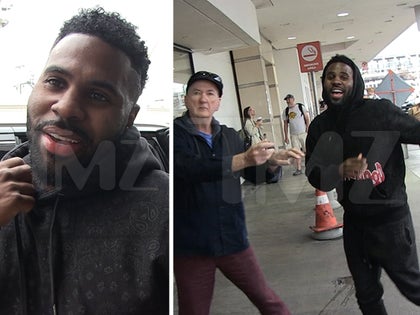 Jason Derulo Teaches TMZ Photog's Dad How to do the Slidin' Dance