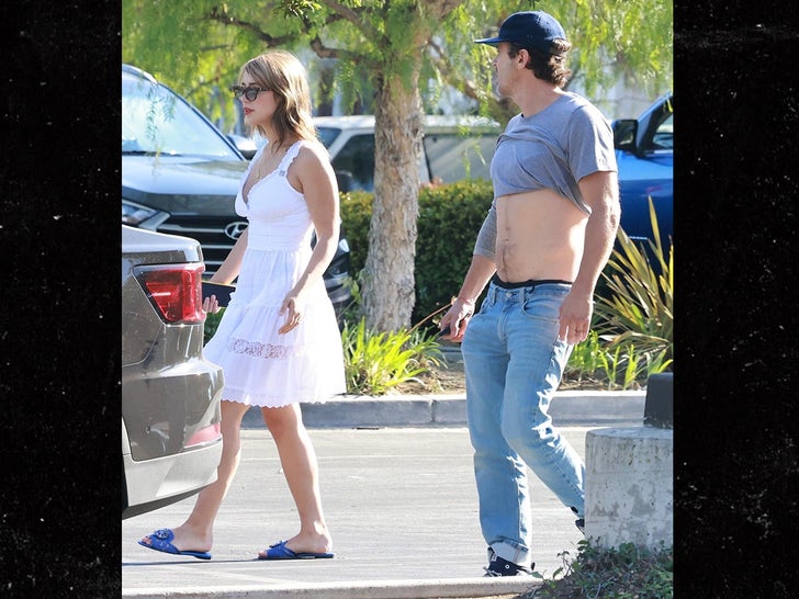 0823-Casey-Affleck-Caylee-Cowan-malibu-together-photos-primary-3