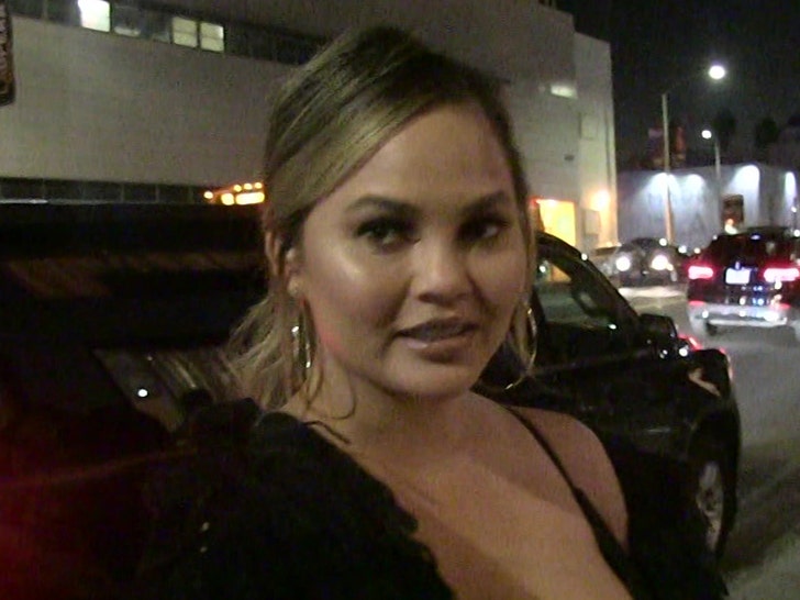 0815 chrissy teigen tmz 01