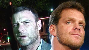 0711-liev-schreiber-chris-benoit