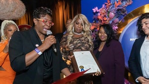 mary j blige receiving a proclamation of her own day