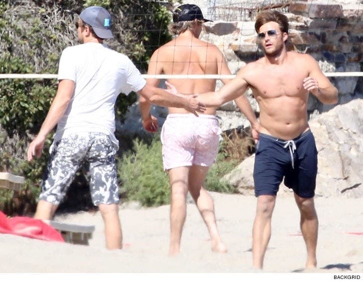 Leonardo DiCaprio Adds Scott Eastwood to His Beach Volleyball Team :: 0723-scott-eastwood-leonardo-dicaprio-back-3