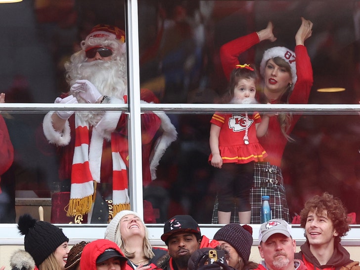 Taylor Swift at Kansas City Chiefs Game on Christmas