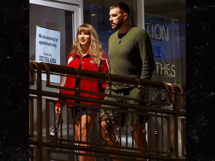 Taylor Swift Travis Kelce_Backgrid