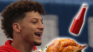 1124-patrick mahomes funart thanksgiving getty