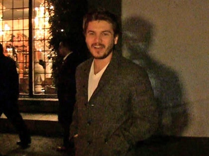 112213_emile_hirsch_primary