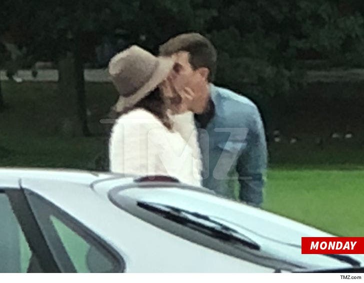 Bethenny Frankel Holding Hands and Kissing Mystery Man in Boston :: 1006-bethany-frankel-and-mystery-man-tmz-wm-3