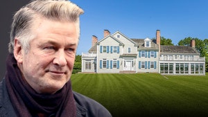 Alec Baldwin selling new york house