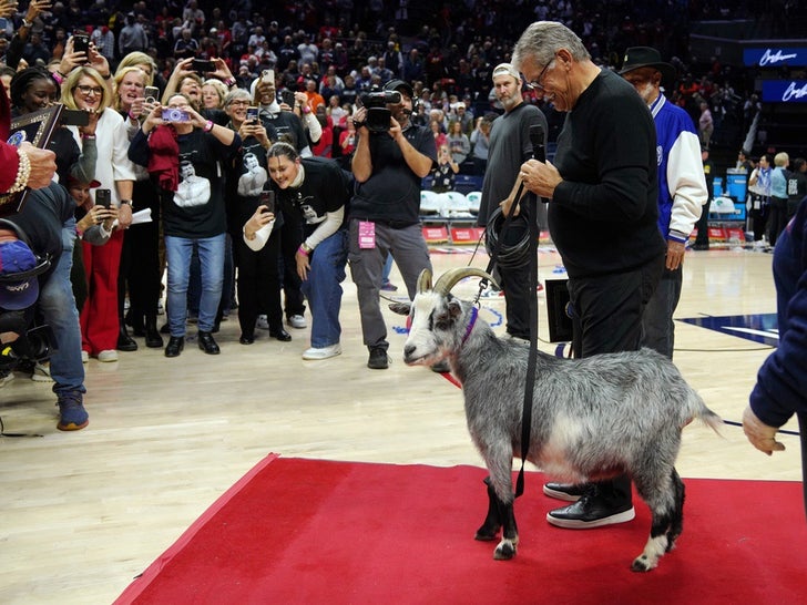 Geno Auriemma GOAT Celebration As Winningest Coach