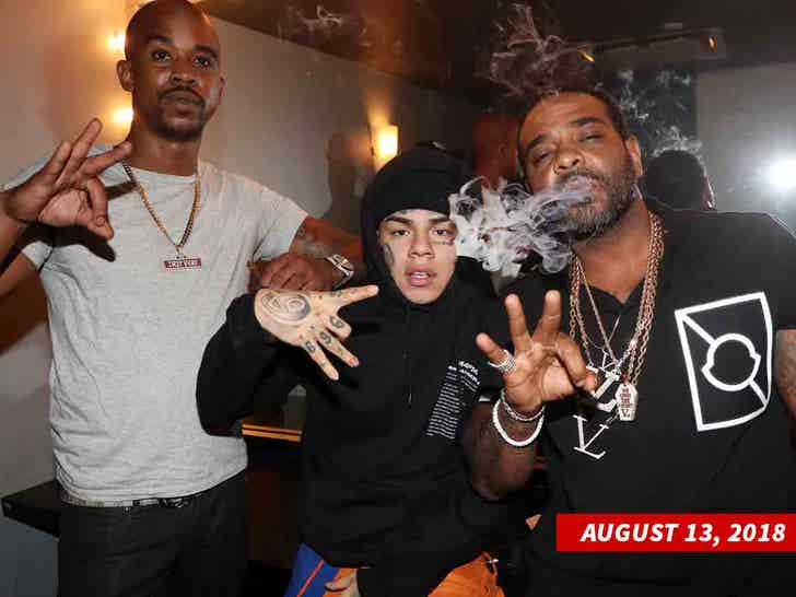 0919 Tr3way 6ix9ine and Jim Jones backstage at PlayStation Theater