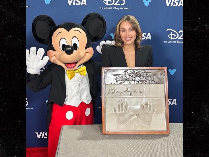 miley cyrus d23