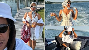 Beyoncé And Jay Z's Romantic Booze Cruise In The Hamptons