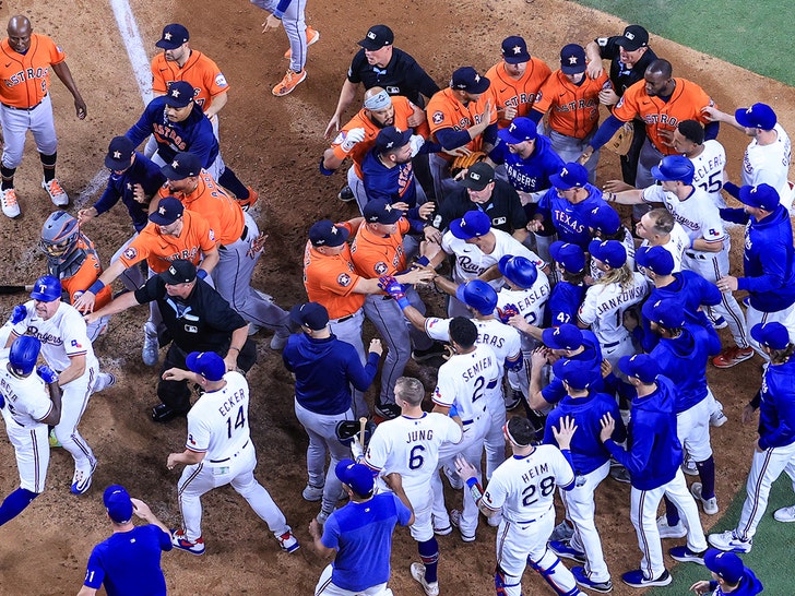 1021 aastros rangers fight getty