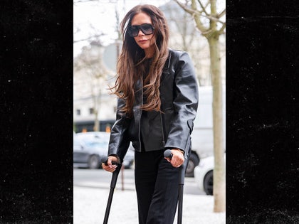 victoria beckham crutches