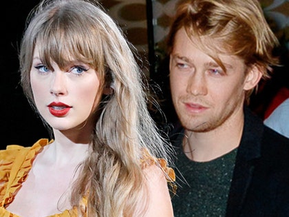 Joe Alwyn taylor swift