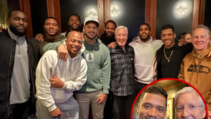 Russell Wilson celebrate pete carrolls retirement