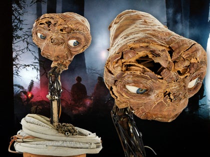 1215-ET-Extra-Terrestrial-Mechanical-Animatronic-Head-Auction-primary