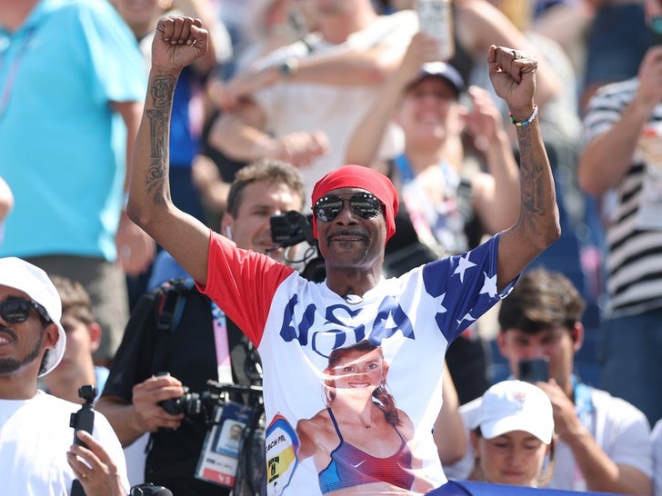 Snoop Dogg Enjoying The 2024 Summer Olympics