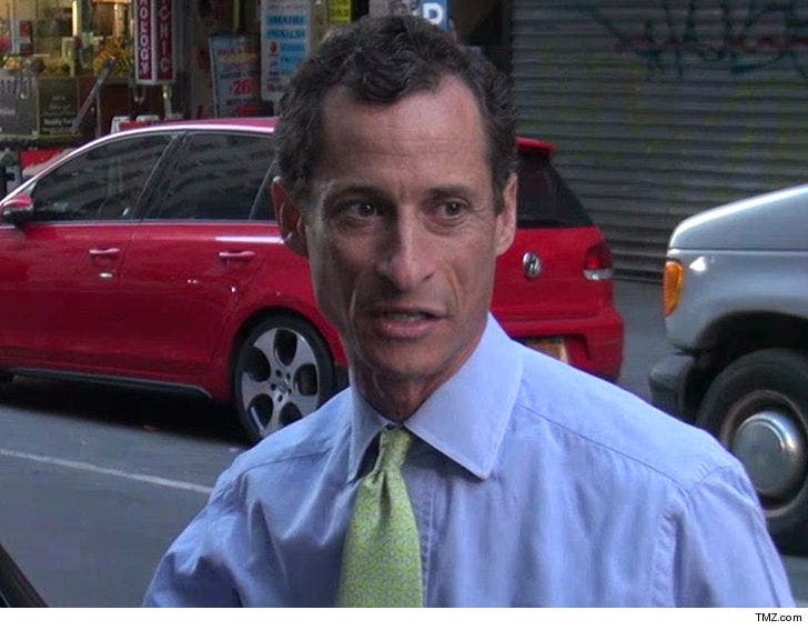 Anthony Weiner Begins Serving Prison Sentence for Sexting Minor UPDATE :: 1106-anthony-weiner-getty-4