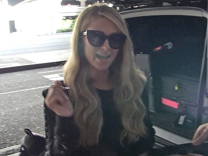 061918_paris_hilton_primary