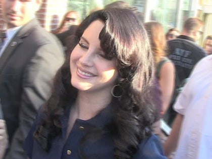 0111-tablet-lana-del-rey-tmz