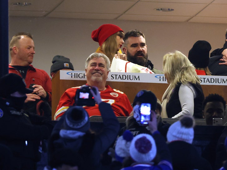 taylor swift at chiefs bills playoff game getty 1