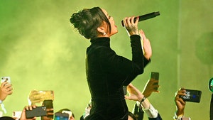 0913-rihanna-getty-01