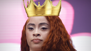 ice spice wearing crown