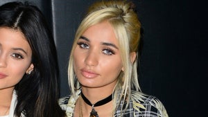 0821-pia-mia-memba-them-primary_720