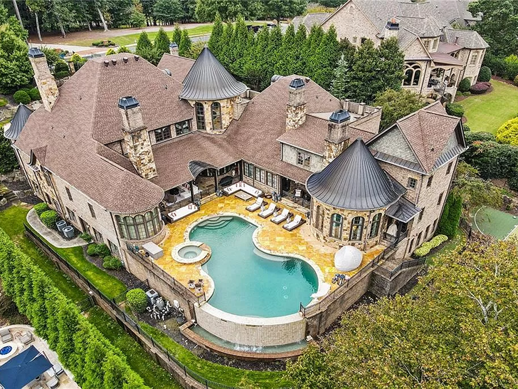 Kim Zolciak And Kroy Biermann's Georgia Home