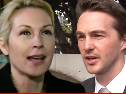 0813-kelly-rutherford-daniel-giersch-tmz-01