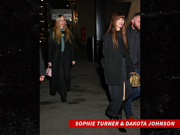 Dakota Johnson, Sophie Turner