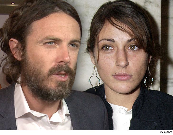 Casey Affleck Discloses Income in Divorce :: 1207-casey-affleck-summer-phoenix-tmz-getty-4