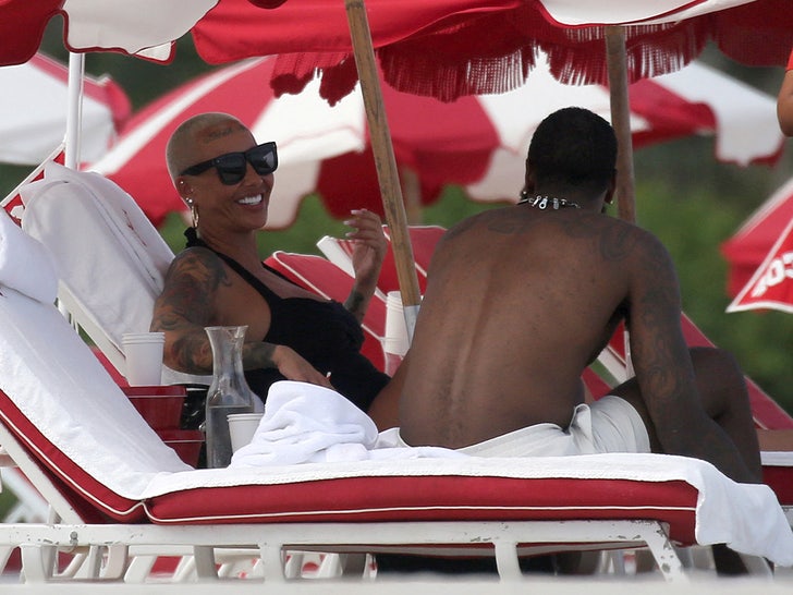 091924 amber rose at the beach 2 mega