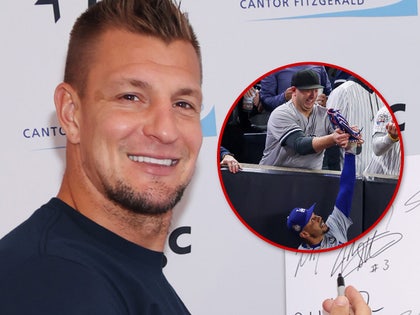 Rob Gronkowski yankee fan