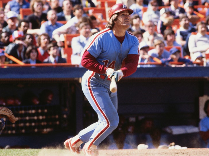 Pete Rose On The Field