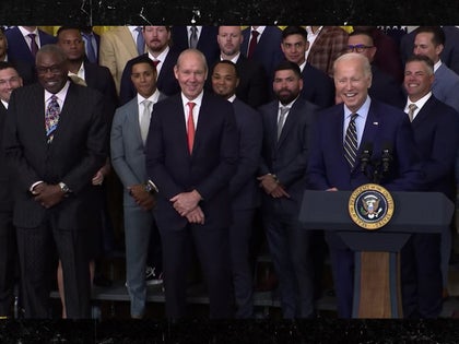 President Biden Makes Old Jokes With Dusty Baker During Astros White House Visit