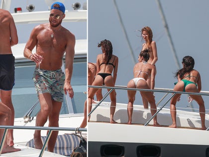 06206-Blake-Griffin-and-Chandler-Parsons-girls-yacht-Ibiza-photos-primary-v2