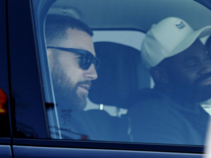 Travis Kelce heads to Taylor Swift's Beverly Hills spot 2