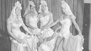 ww2 drag queens no credit 5