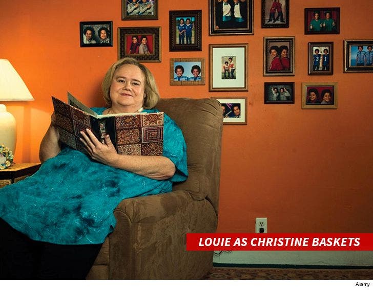 Louie Anderson Thinks He Looks Prettier as a Woman Than :: 0123-louie-anderson-christine-baskets-alamy-3